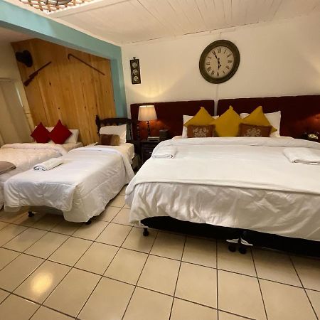 Hotel Vintage "Casa Las Flores" 케트살테낭고 외부 사진