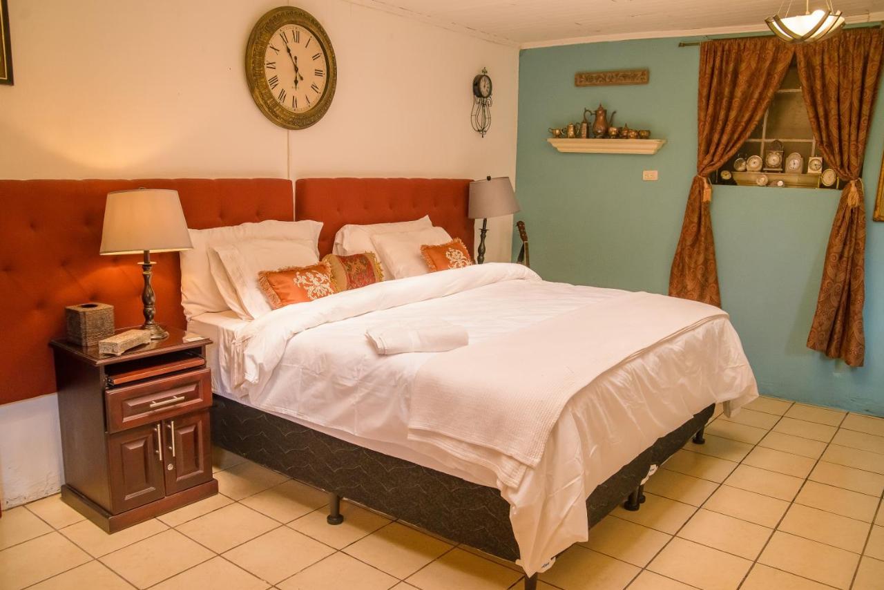 Hotel Vintage "Casa Las Flores" 케트살테낭고 외부 사진
