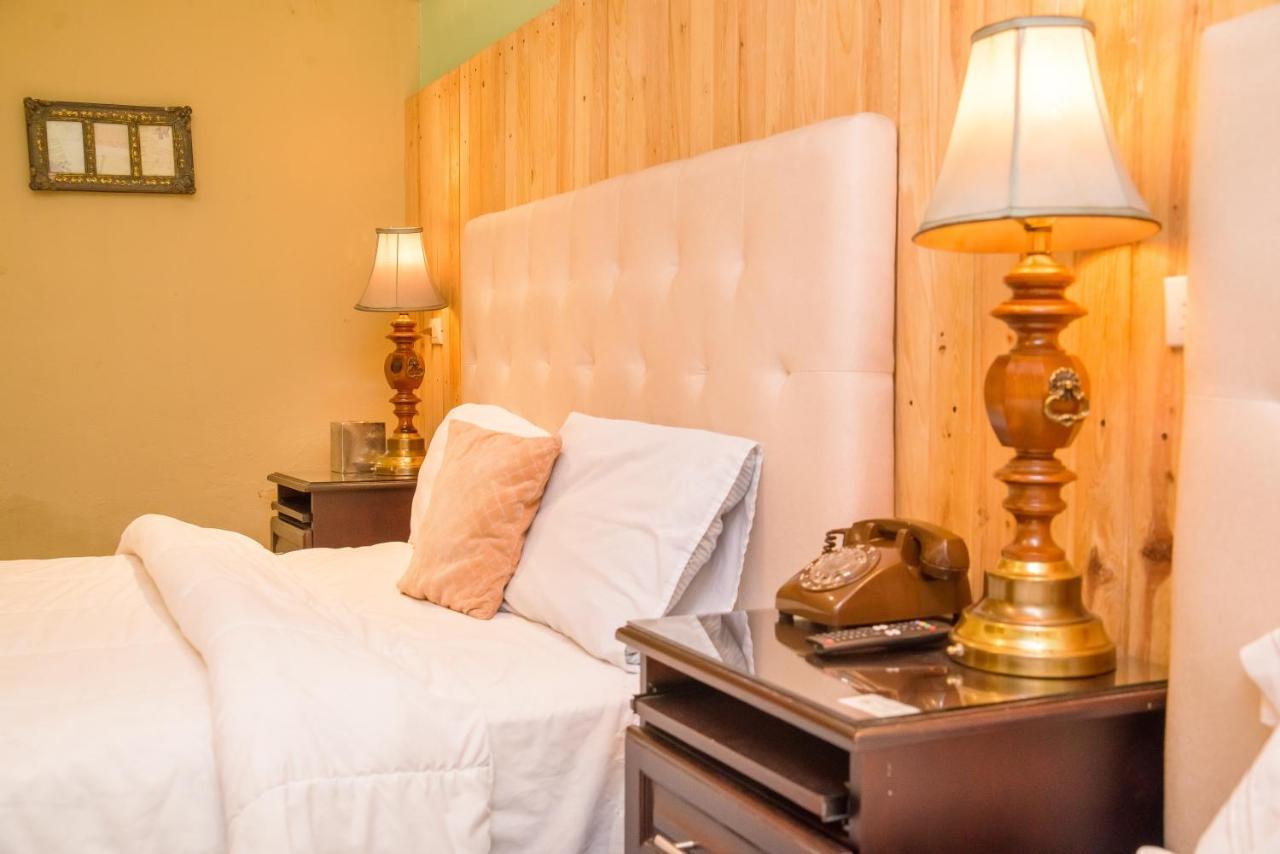 Hotel Vintage "Casa Las Flores" 케트살테낭고 외부 사진