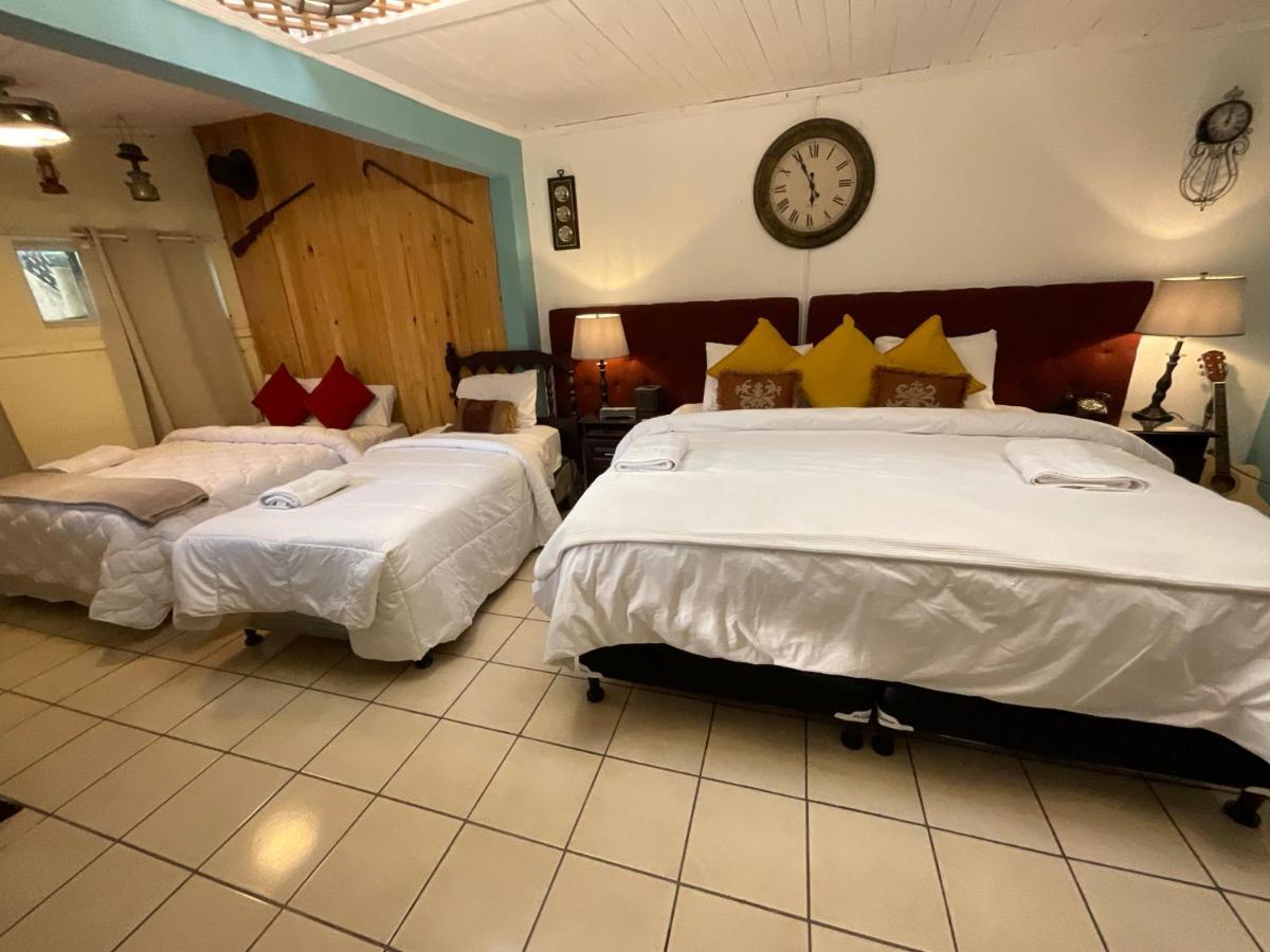 Hotel Vintage "Casa Las Flores" 케트살테낭고 외부 사진