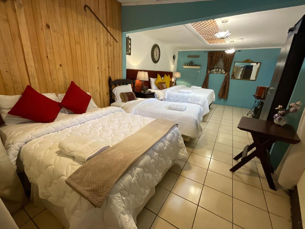 Hotel Vintage "Casa Las Flores" 케트살테낭고 외부 사진