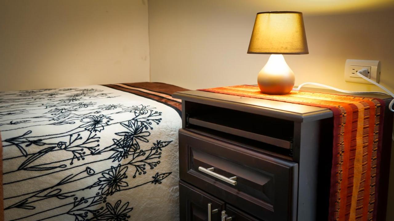 Hotel Vintage "Casa Las Flores" 케트살테낭고 외부 사진