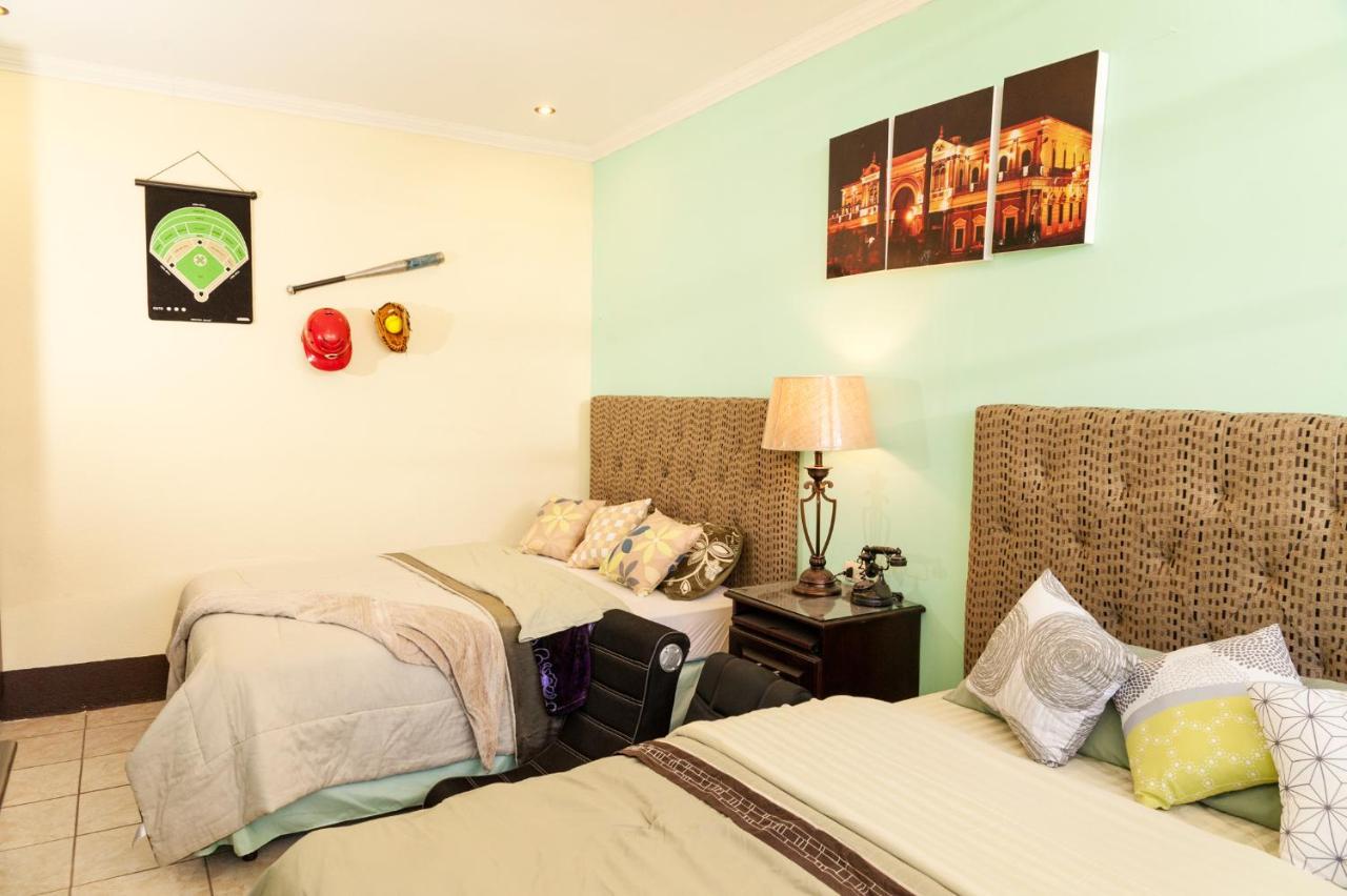 Hotel Vintage "Casa Las Flores" 케트살테낭고 외부 사진